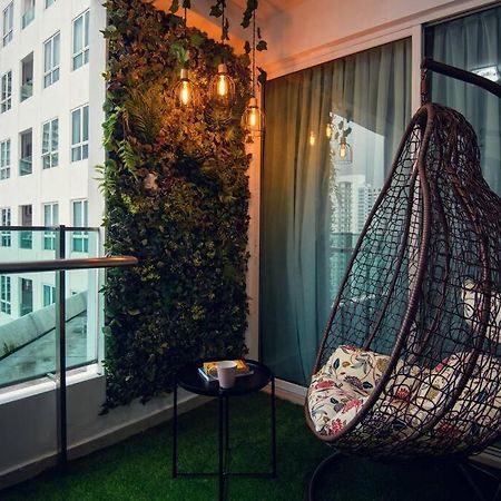 Апартаменты 2R1B/Seaview Tropical /1~8Pax/Gurney Mansion One Джорджтаун Экстерьер фото