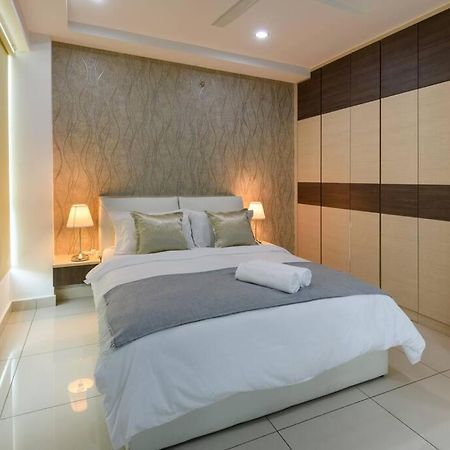Апартаменты 2R1B/Seaview Tropical /1~8Pax/Gurney Mansion One Джорджтаун Экстерьер фото