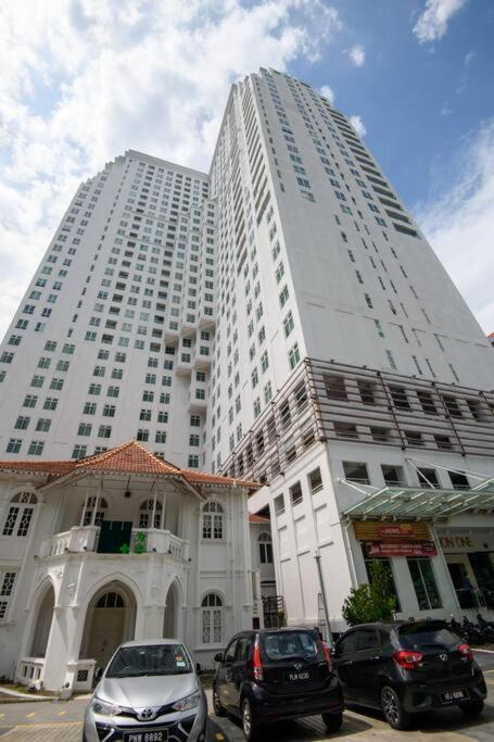 Апартаменты 2R1B/Seaview Tropical /1~8Pax/Gurney Mansion One Джорджтаун Экстерьер фото