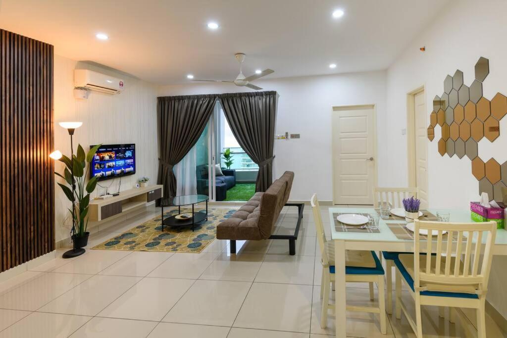 Апартаменты 2R1B/Seaview Tropical /1~8Pax/Gurney Mansion One Джорджтаун Экстерьер фото