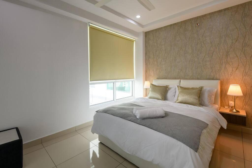 Апартаменты 2R1B/Seaview Tropical /1~8Pax/Gurney Mansion One Джорджтаун Экстерьер фото
